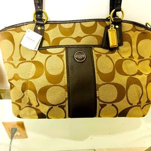 🔥🔥🔥COACH BAG W/ shoulder strap 🔥🔥🔥👜